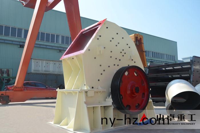 PCZ重鎚式(shi)破(po)碎機(jī)