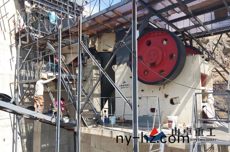 顎式(shi)破碎(sui)機(jī)