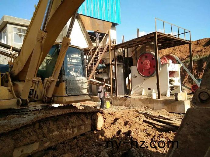 石灰石(shi)破碎機(jī)